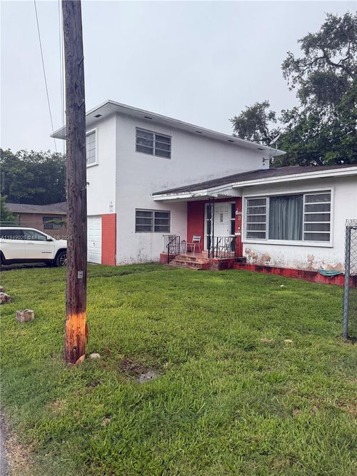 3753 Washington Ave, Miami, FL, 33133-5642 | Card Image