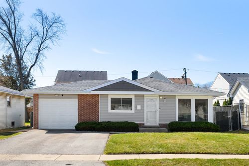 701 W Lake Park Dr, Addison, IL, 60101-3222 | Card Image