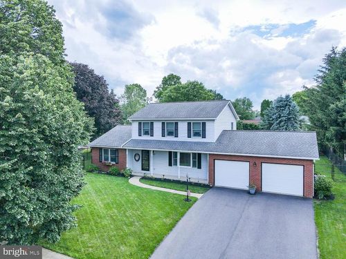 951 Bayberry Dr, STATE COLLEGE, PA, 16801-4204 | Card Image