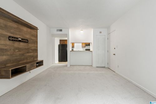 e-418 Skyview Dr, BIRMINGHAM, AL, 35209-7613 | Card Image