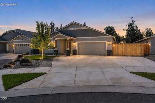 1030 Nw Varnish Lane, Redmond, OR, 97756 | Card Image