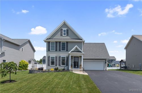2284 Agassiz Dr, Lake View, NY, 14085-9473 | Card Image