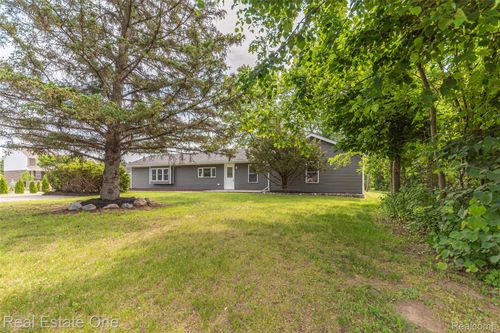 912 N Wixom Rd, Wixom, MI, 48393-1736 | Card Image