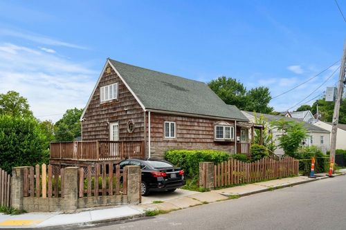 9 Viking Ter, Boston, MA, 02126-2528 | Card Image