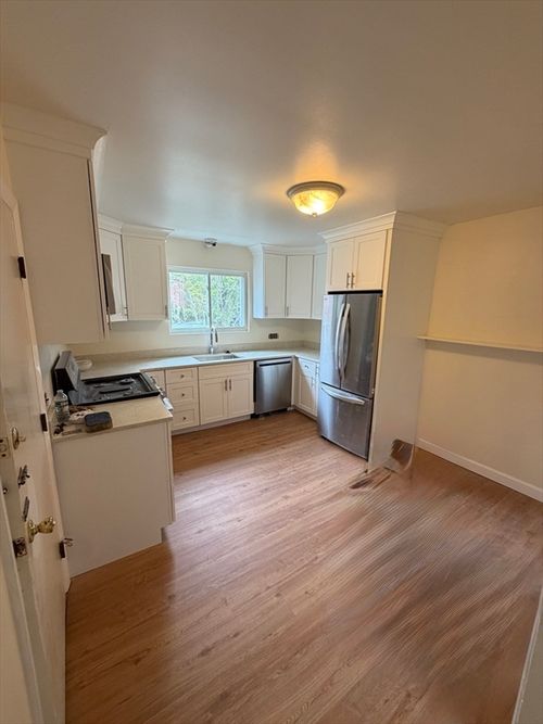 1stflr-12 Kippy Dr, Waban, MA, 02468-1730 | Card Image