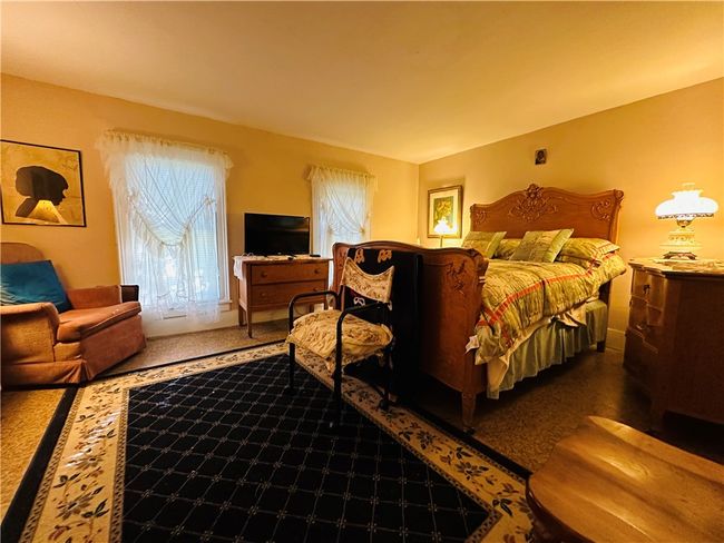 Unit 1 - Bedroom 1 - Primary | Image 13
