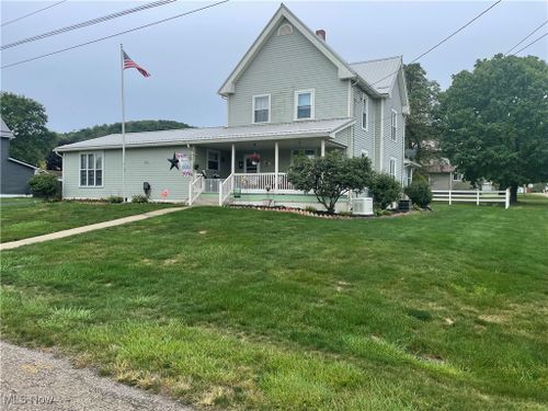 429 4th St, Bergholz, OH, 43908-8010 | Card Image