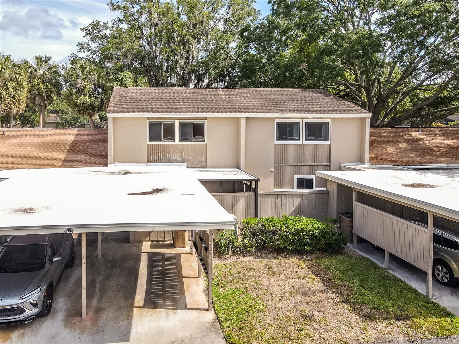 Pine Dr, Temple Terrace, FL 33637