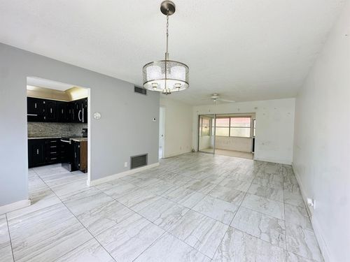 811 Salem Ln, Lake Worth, FL, 33467-2756 | Card Image