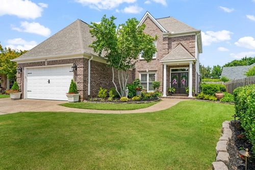 575 Warwick Willow Ln, Collierville, TN, 38017-7338 | Card Image