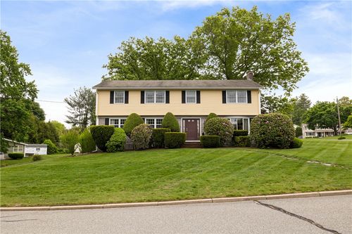 1 Edelweiss Ave, Lincoln, RI, 02865-3605 | Card Image