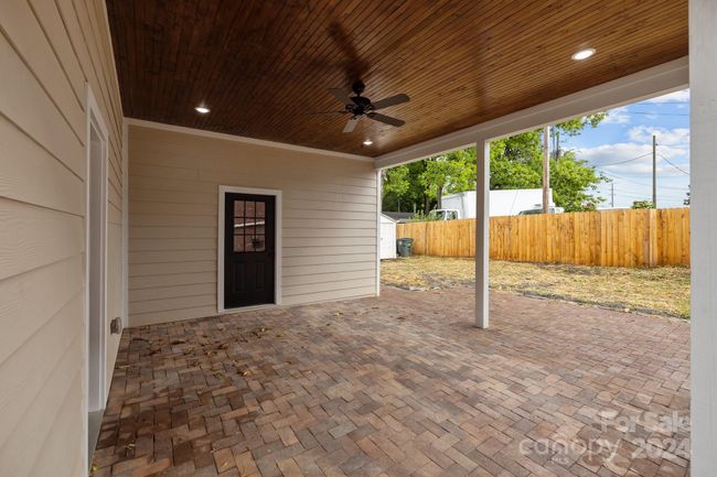 Rear patio, beautiful ceiling | Image 33
