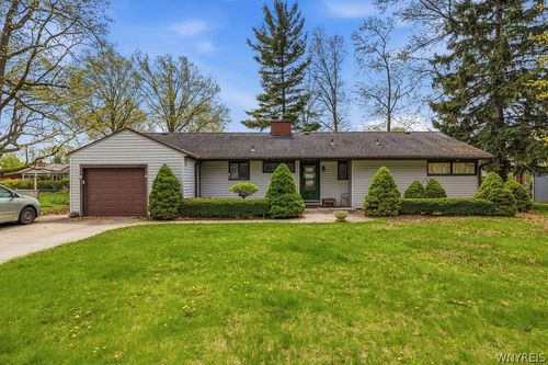 438 Tryon Dr, Lewiston, NY, 14092-1031 | Card Image