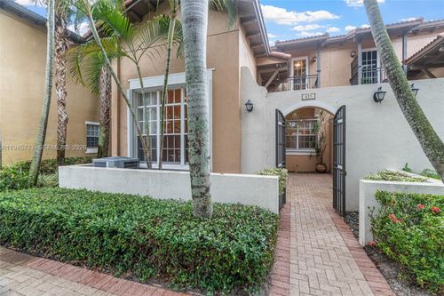 5-839 Sw 147th Ter, Pembroke Pines, FL, 33027-6139 | Card Image