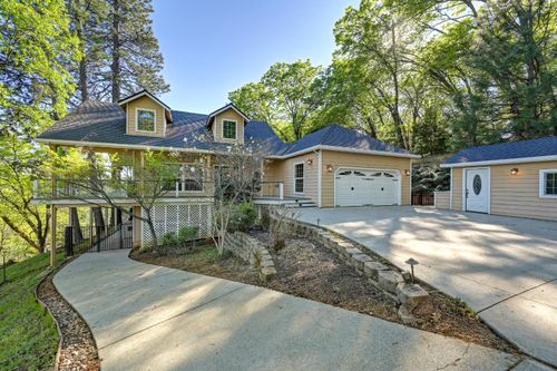 20312 Wolf Creek Road, Grass Valley, CA, 95949 | Card Image