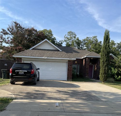 1909 Cranford Dr, Garland, TX, 75041-4107 | Card Image