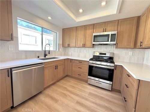 21125 Gladiolos Way, Lake Forest, CA, 92630-7611 | Card Image