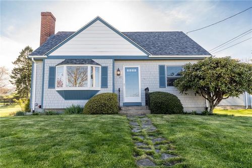 95 Douglas Ave, Portsmouth, RI, 02871-4309 | Card Image