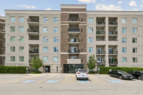 102-610 Farmstead Dr, Milton, ON, L9T8X5 | Card Image