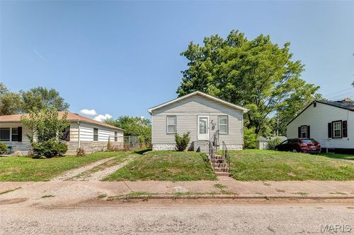 802 N 71st St, East Saint Louis, IL, 62203-1618 | Card Image
