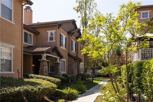 66 Garrison Loop, Ladera Ranch, CA, 92694-0605 | Card Image