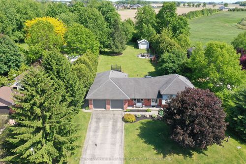 119 Brookfield St, Denfield, ON, N0M1P0 | Card Image