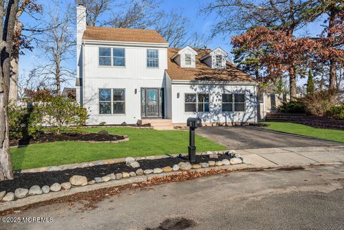 9 Glen Ct, Barnegat, NJ, 08005-2057 | Card Image