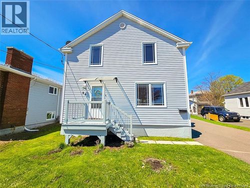 80 Oakland Ave, Moncton, NB, E1C7P1 | Card Image