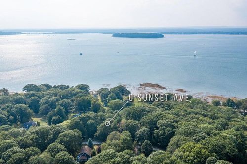 184 Sunset Avenue, Portland, ME, 04109 | Card Image