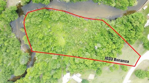 1033 Bonanza Ln, Weidman, MI, 48893-8841 | Card Image