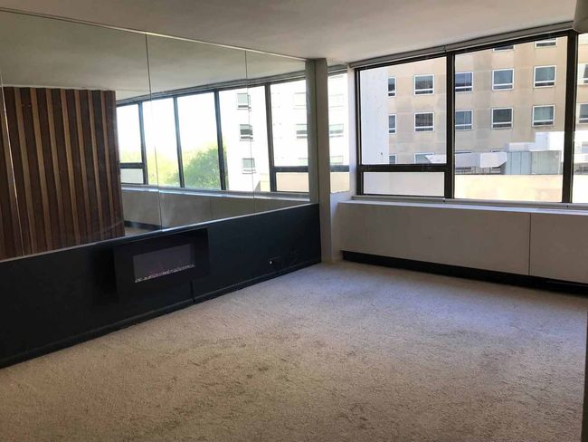 Same shot but fireplace off. | Image 10