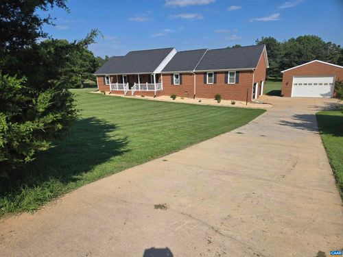 11941 Appaloosa Dr, Amelia Court House, VA, 23002-4928 | Card Image
