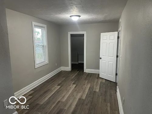 24 Neal Ave, Indianapolis, IN, 46222-4527 | Card Image