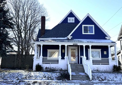 107 W College St, Crawfordsville, IN, 47933-2811 | Card Image