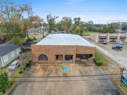 3806 Common St, Lake Charles, LA, 70607-2938 | Card Image