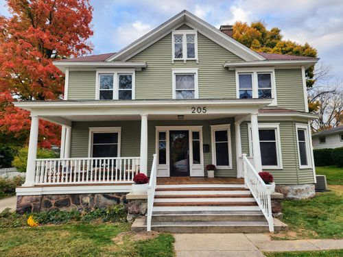 205 Maumee St, Jonesville, MI, 49250-1246 | Card Image