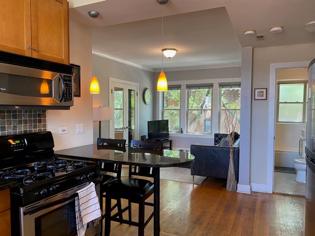 APT-3E - 1702 W Catalpa Ave, Home with 2 bedrooms, 1 bathrooms and null parking in Chicago IL | Image 7