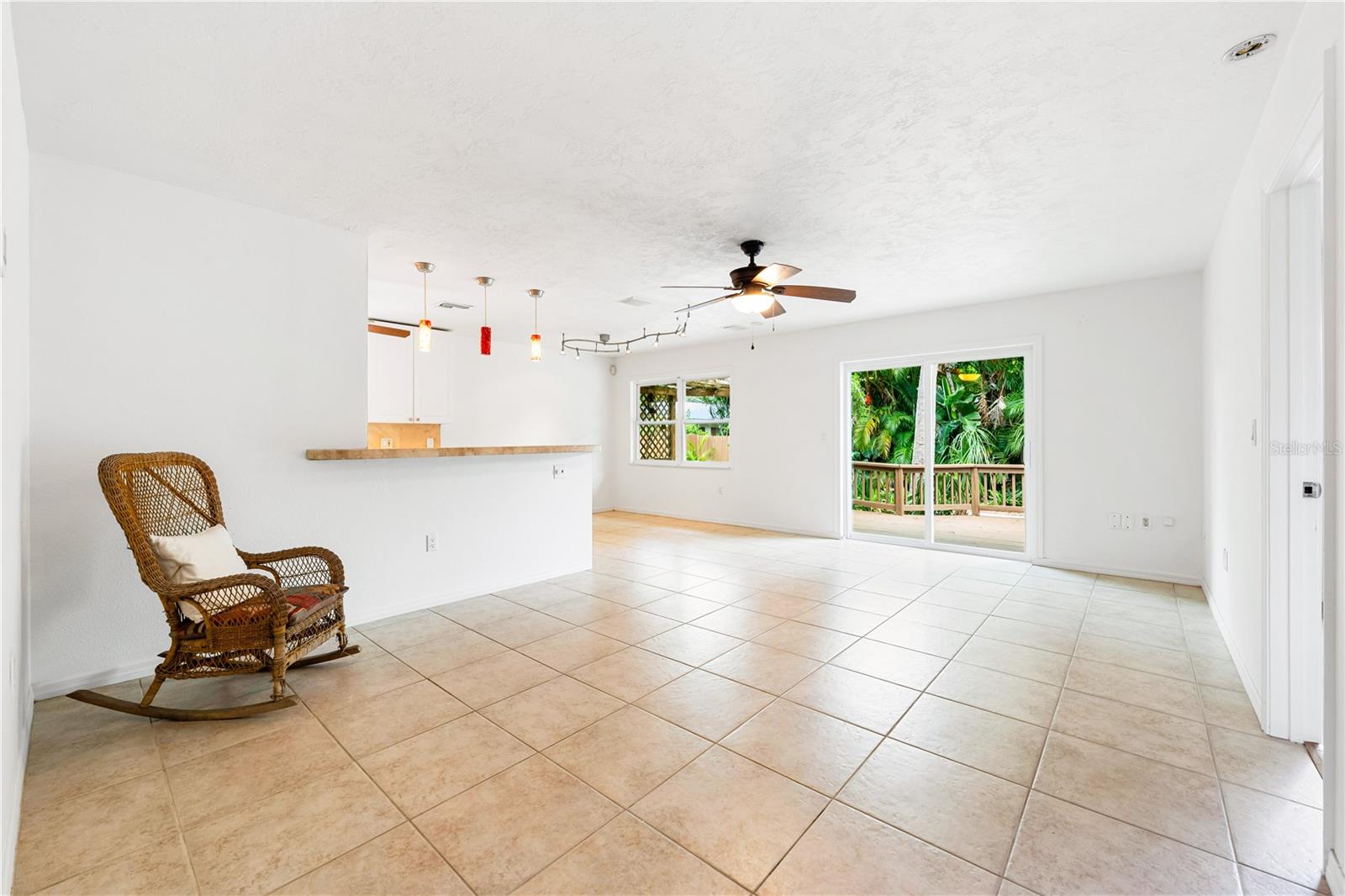 Residential Lease in SARASOTA 4