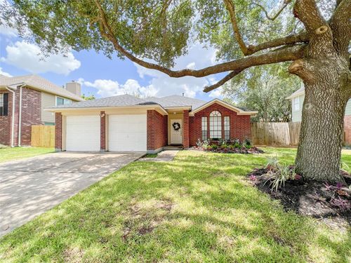 1035 Wentworth Dr, Pearland, TX, 77584-2244 | Card Image