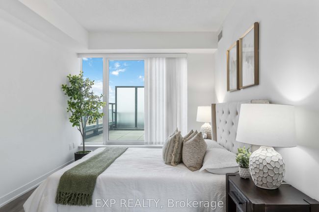 1001 - 550 N Service Rd, Condo with 2 bedrooms, 2 bathrooms and null parking in Grimsby ON | Image 11