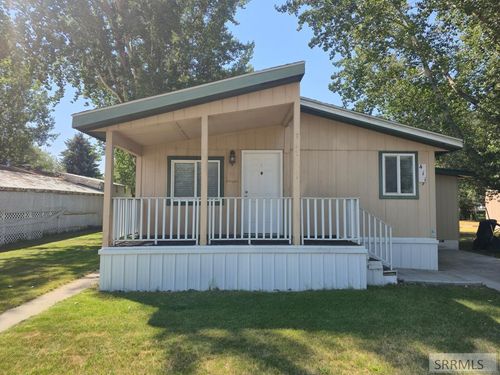 411 Violet St, Rexburg, ID, 83440-1745 | Card Image