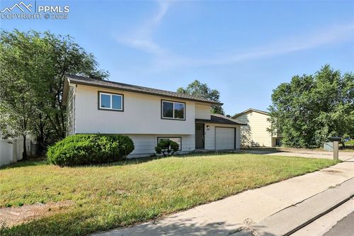 7033 Sequoyah Way, Colorado Springs, CO, 80915-1814 | Card Image
