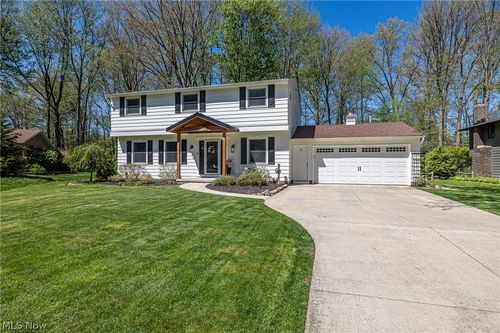 27446 Benwood Cir, North Olmsted, OH, 44070-2504 | Card Image