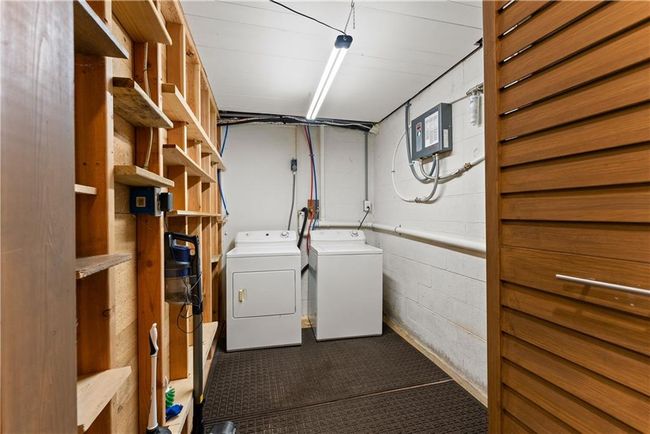 2109 Pine Tree Cir, House other with 2 bedrooms, 3 bathrooms and 4 parking in Gainesville GA | Image 13