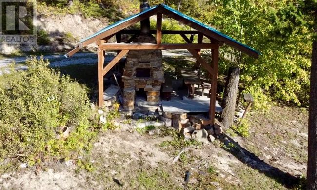 3483 Highway 95, House other with 10 bedrooms, 8 bathrooms and 20 parking in Parson BC | Image 84