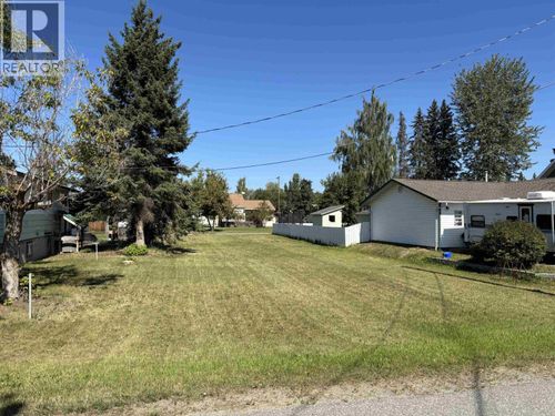 425 Connaught St, Vanderhoof, BC, V0J3A2 | Card Image