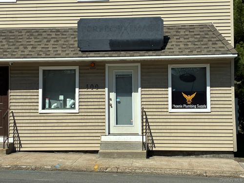 100 E Railroad Ave, West Haverstraw, NY, 10993-1281 | Card Image