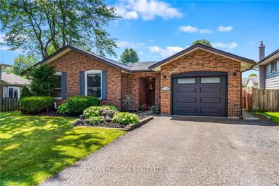 7288 Mountjoy Crt, House other with 3 bedrooms, 2 bathrooms and 5 parking in Niagara Falls ON | Image 1