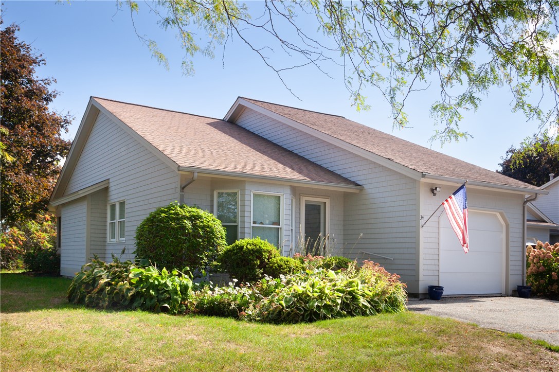 Valley Ln, Portsmouth, RI 02871