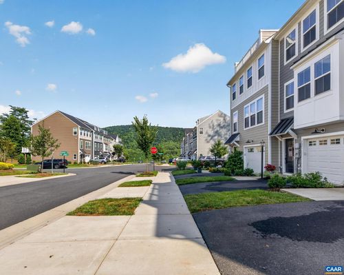 2021 Desoto Dr, CHARLOTTESVILLE, VA, 22902-8762 | Card Image